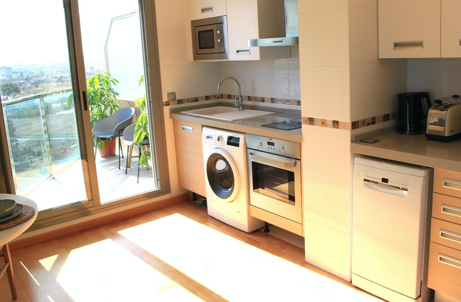 Oceanographic 1 Bedroom With Balcony And Pool Apartment