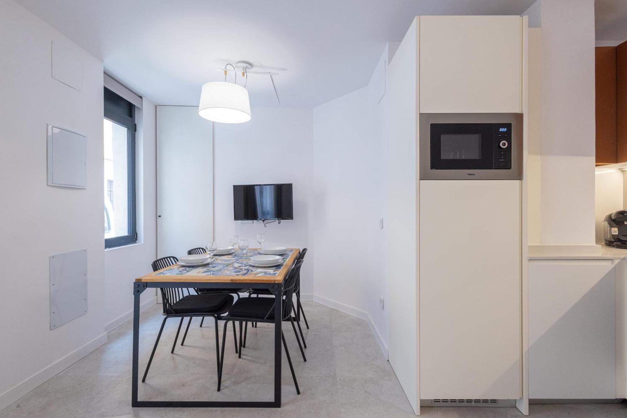 Florit Flats - The Joaquin Sorolla Ii Apartment