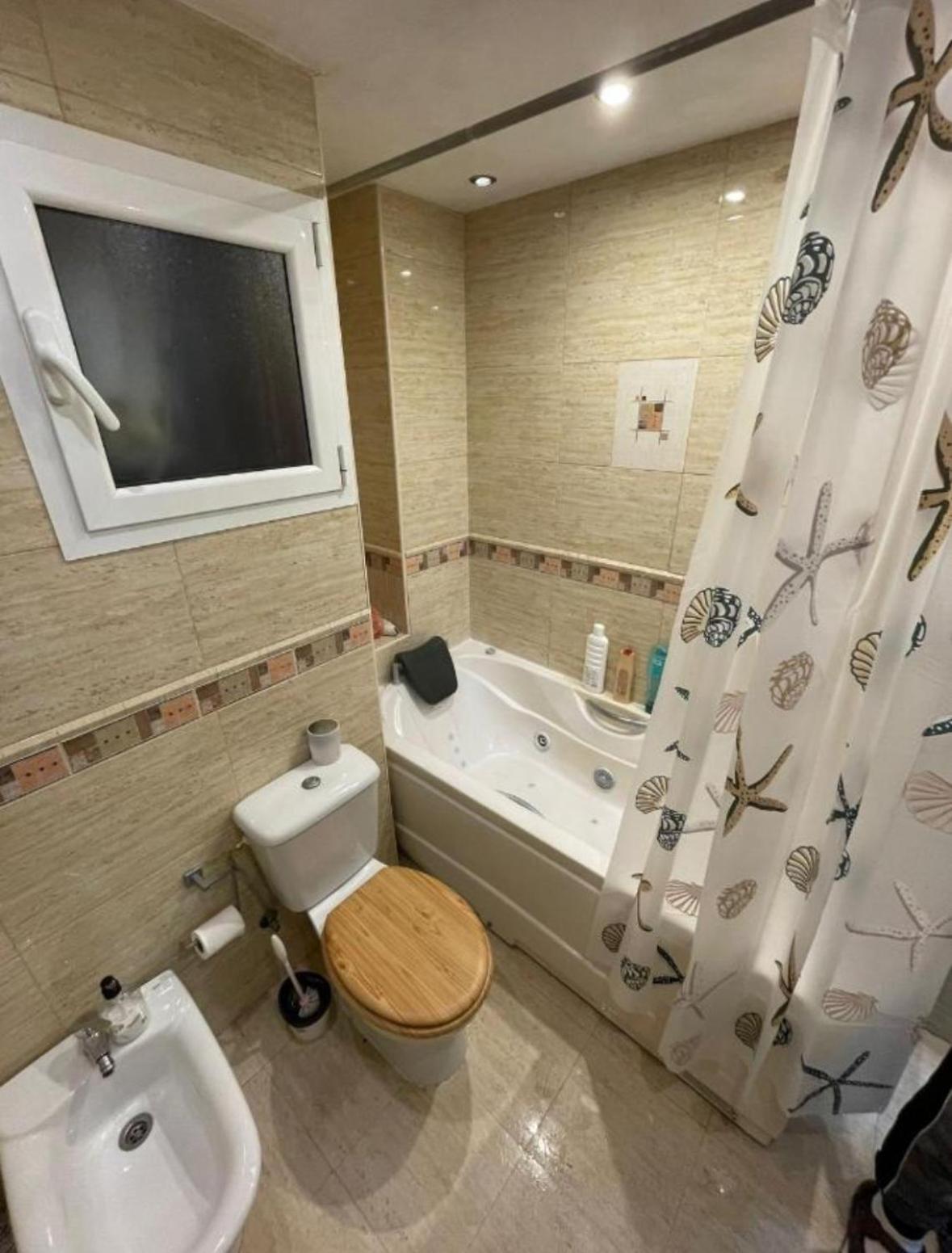 Habitacion En Playa Malvarrosa * Valência