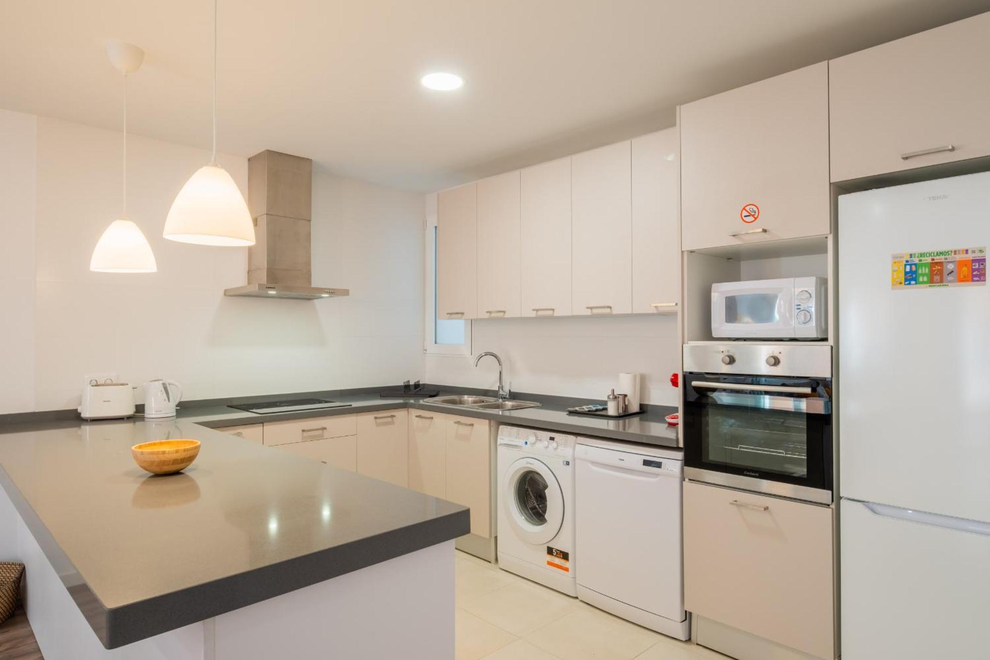 Apartment Spacious & Clean In Quiet Area Valencia
