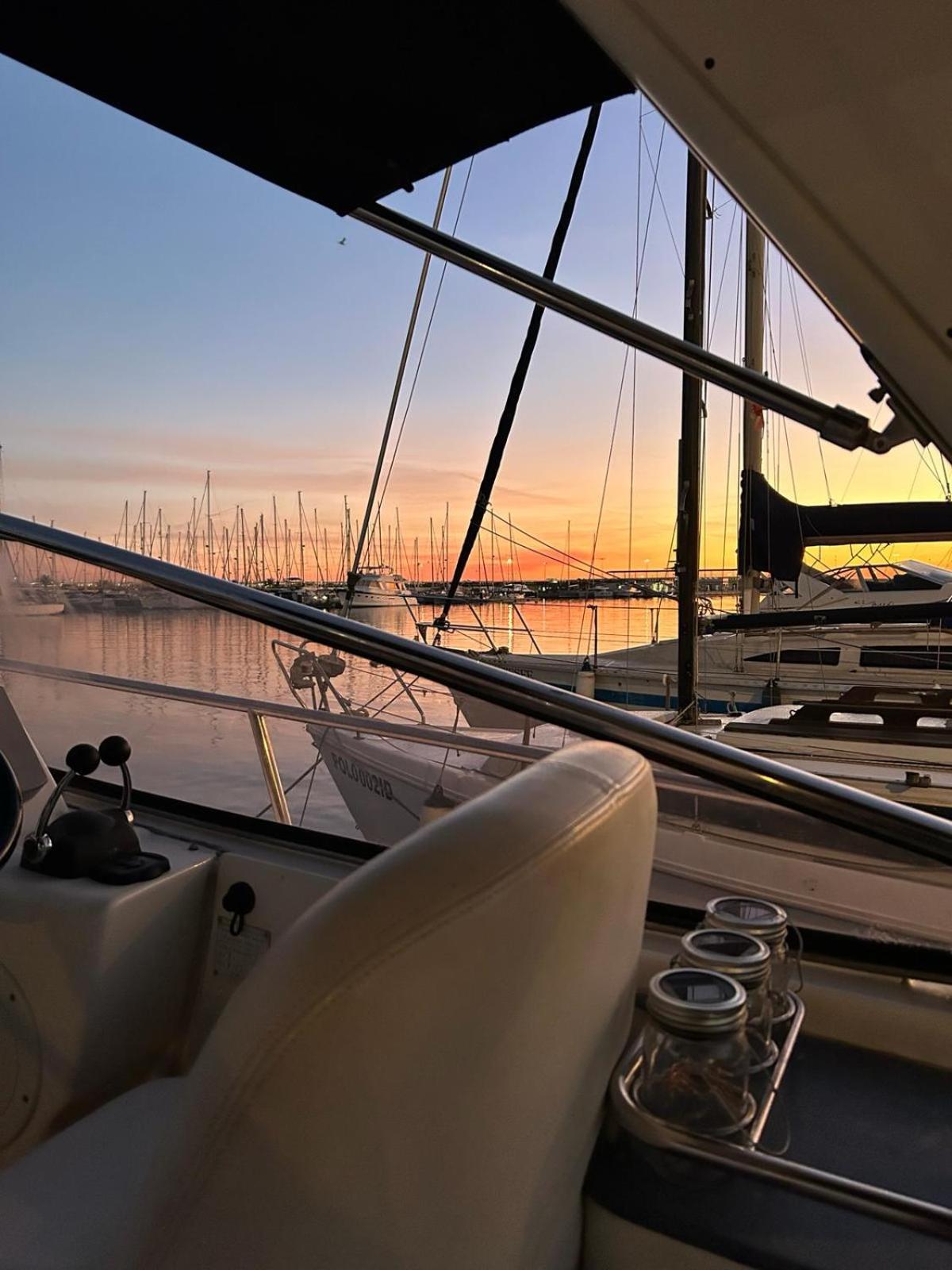 Maser Ii Botel Valencia