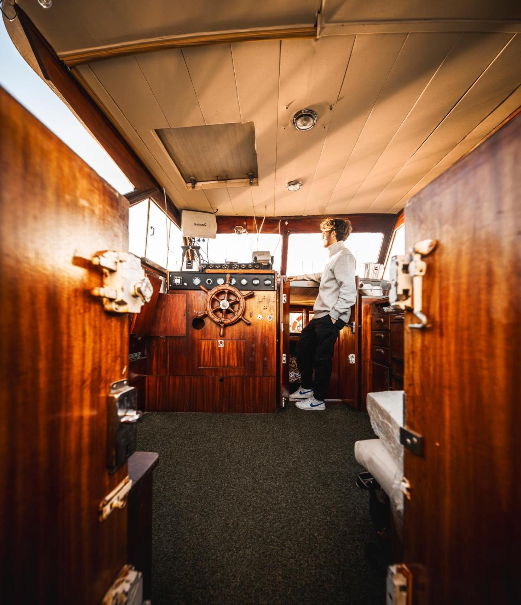 Botel Alojamiento En Barco Oasis