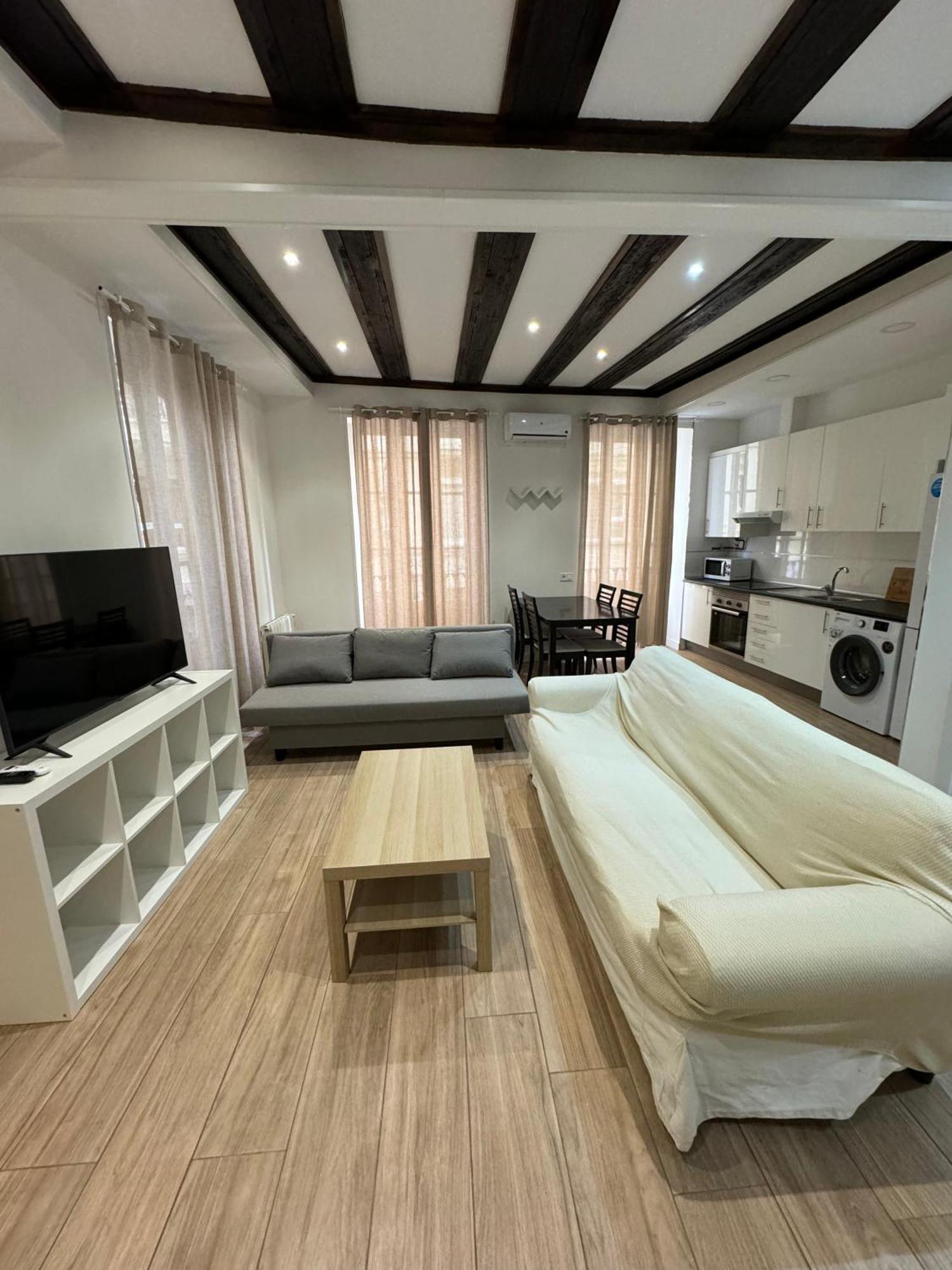 Apartment Mercado On 1th Floor *