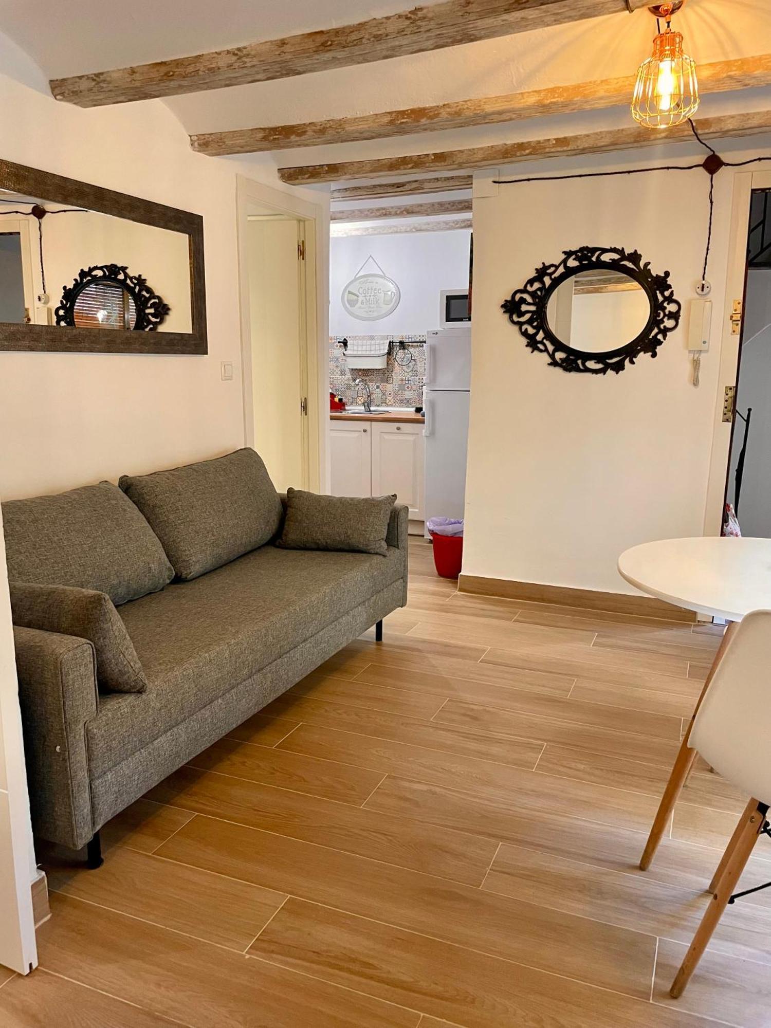 Apartment Cosy At The Cathedral With Wifi