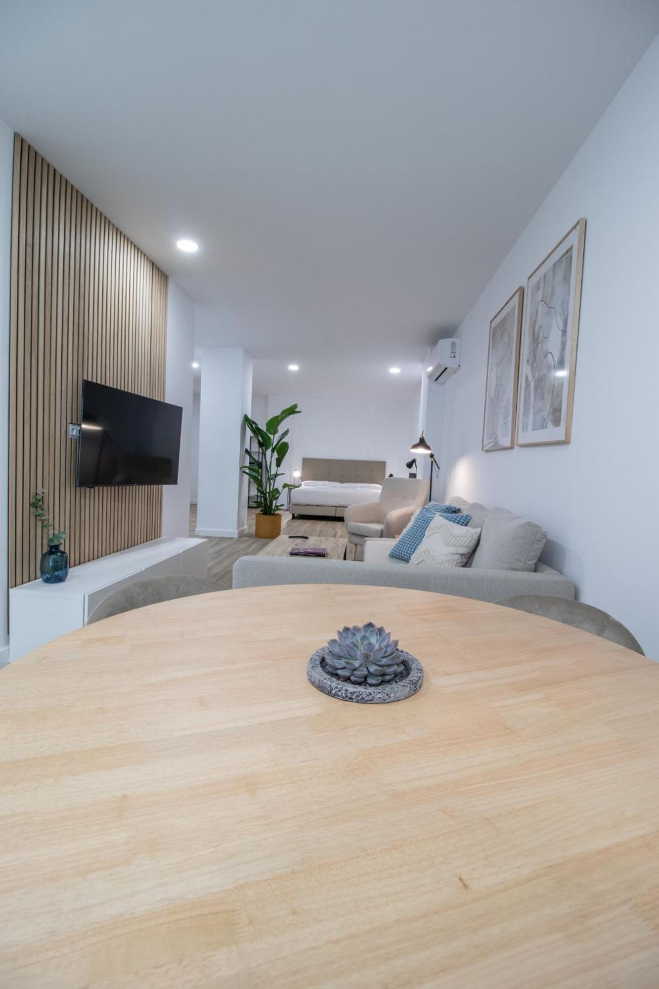 Cid 90 Flat By Concept Apartment *