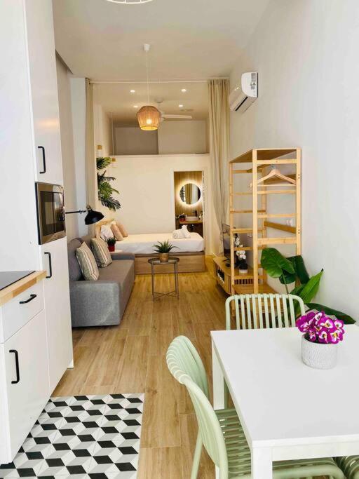 & Cozy Flat Close The Apartment *
