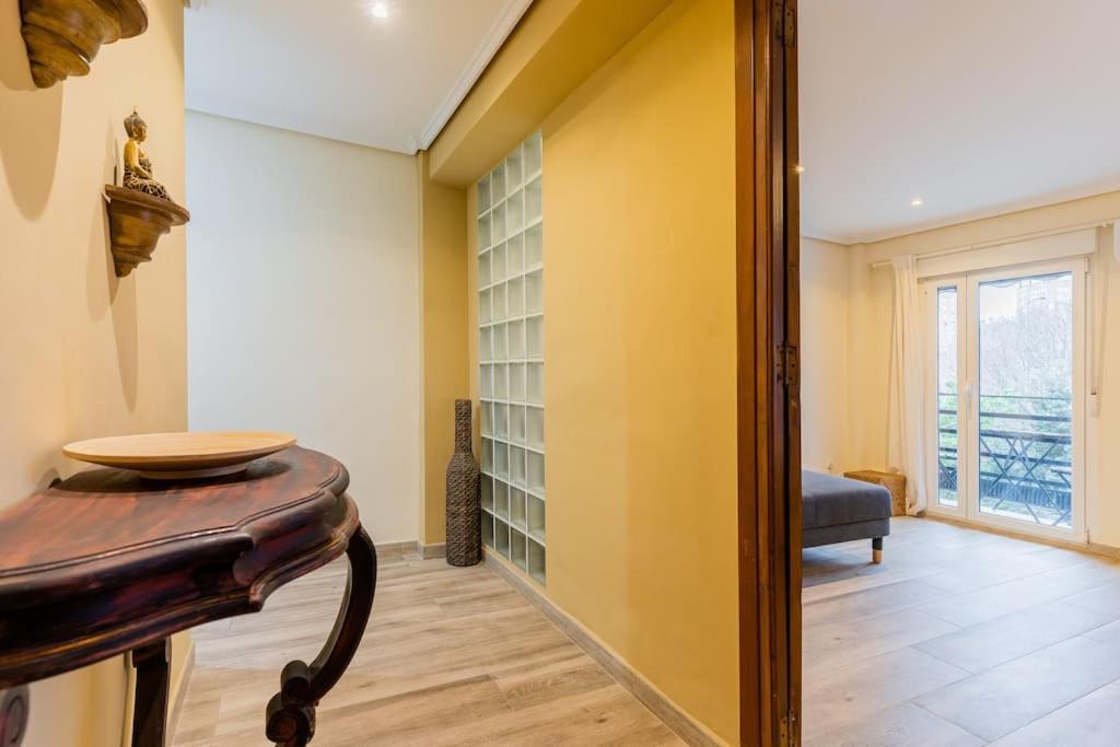Apartment Ciudad Artes Gem: Stylish Near Ruzafa & *