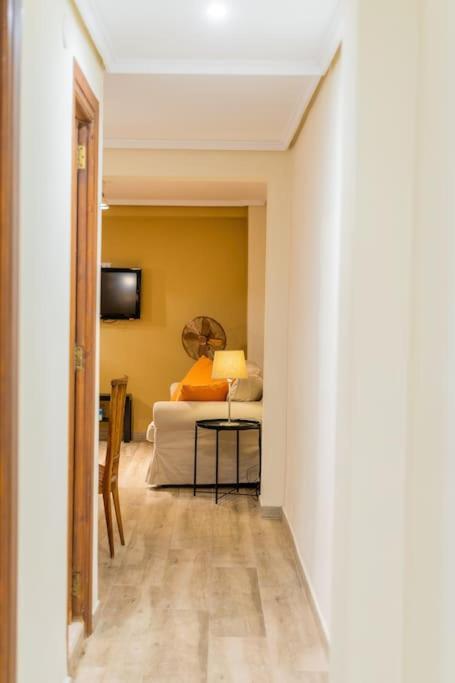 Ciudad Artes Gem: Stylish Near Ruzafa & Apartment *