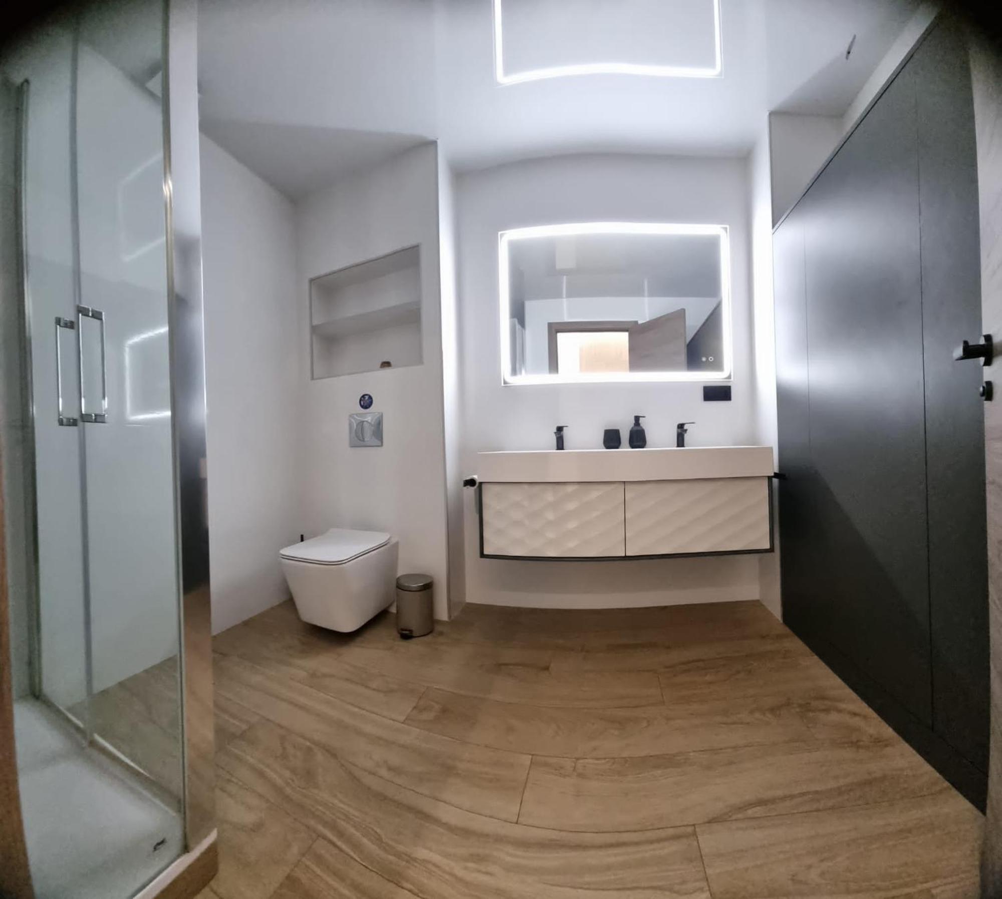 Homestay Centrica De Lujo Gv 1 *