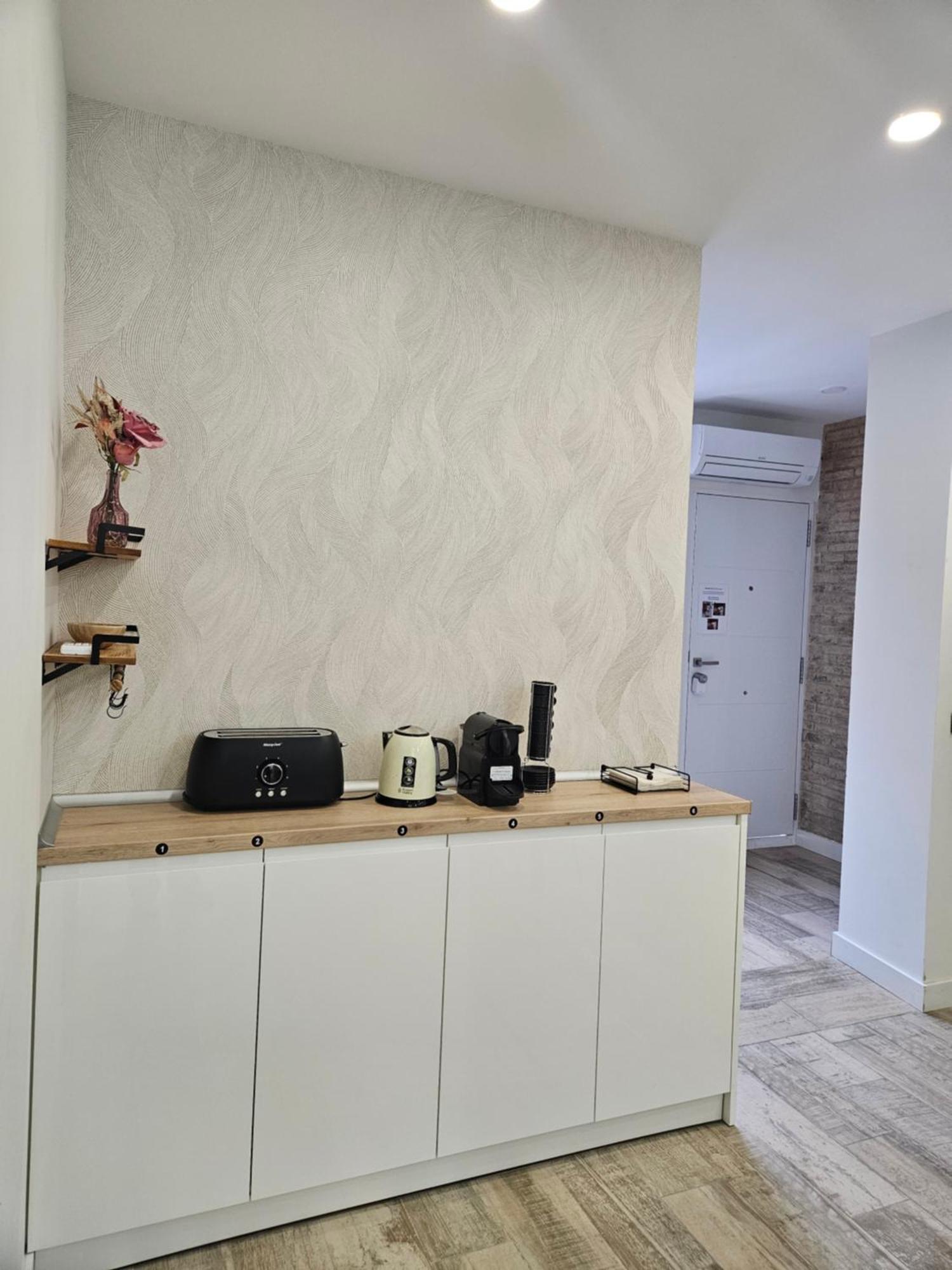 Homestay Centrica De Lujo Gv 6 *