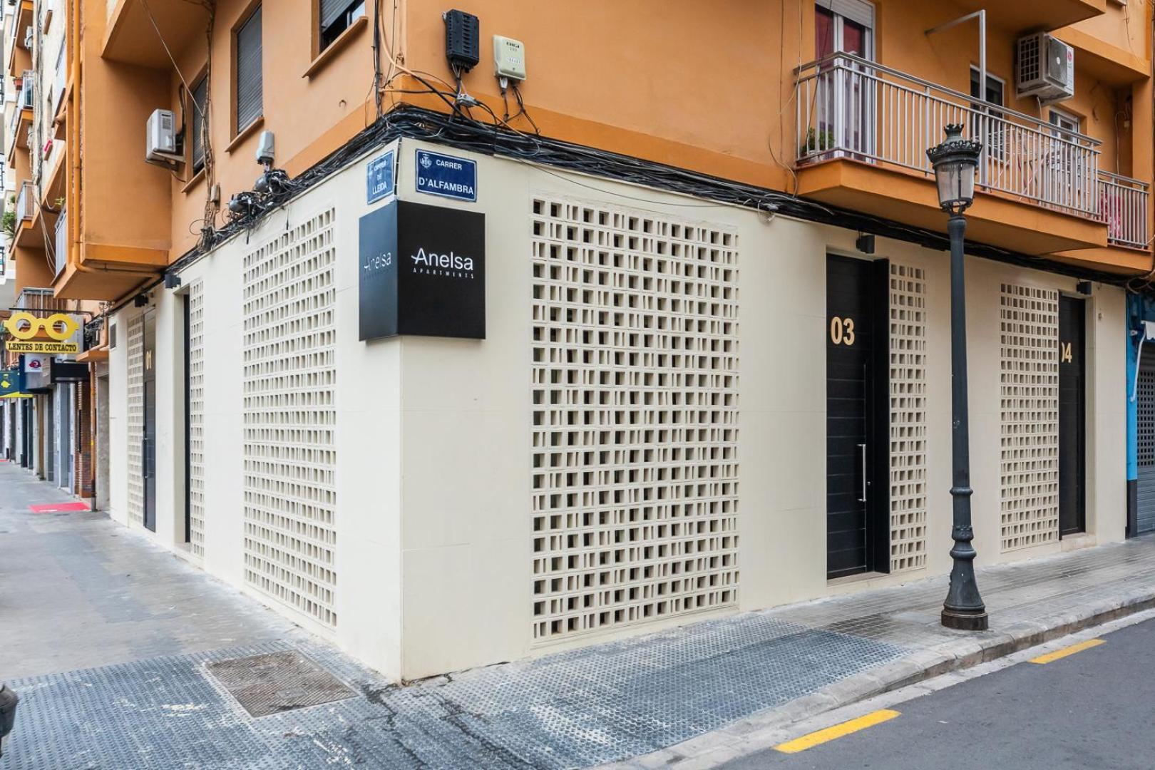 Apartment Anelsa Torres De Serranos 3 *
