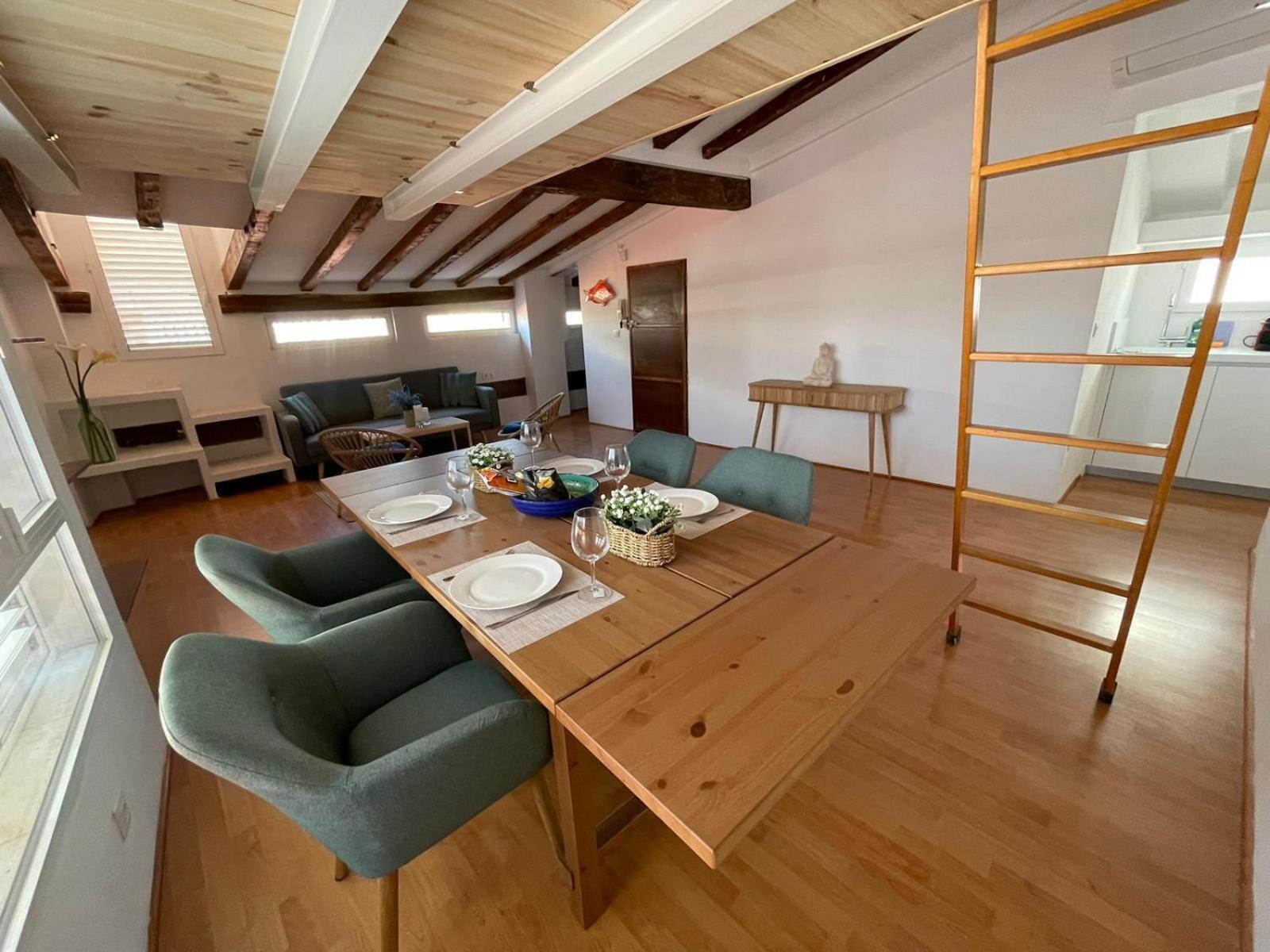 Apartment Atico Con Terraza Cerca De La Plaza De La Virgen *