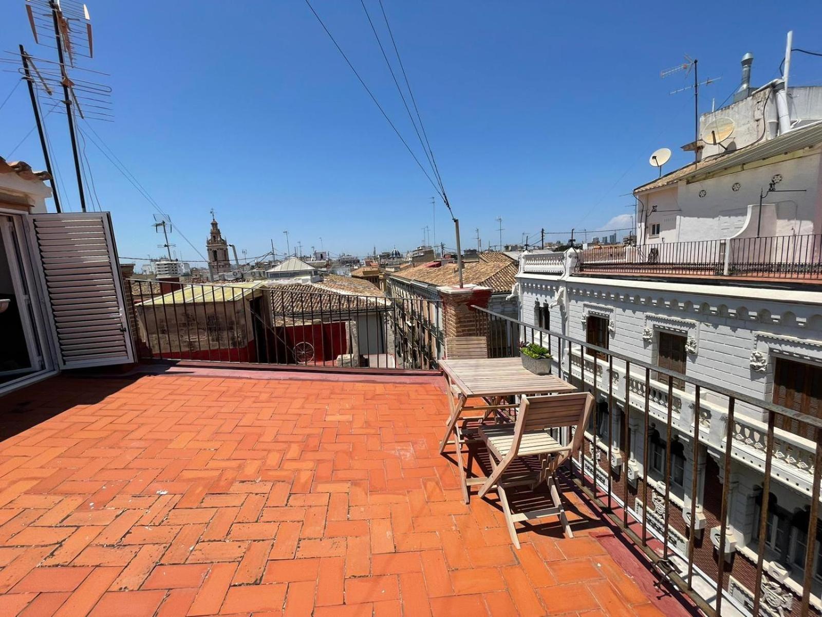 Atico Con Terraza Cerca De La Plaza De La Virgen *