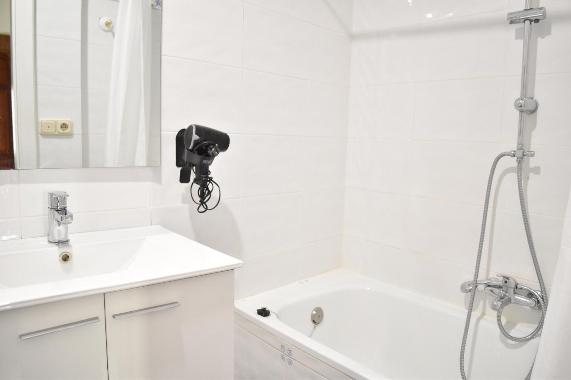 Cerca De La Plaza Redonda Apartment *