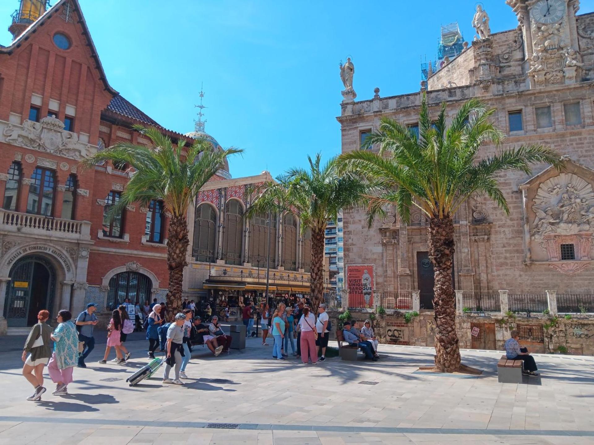 Near Plaza Ayuntamiento In The Historic Center Of Valencia