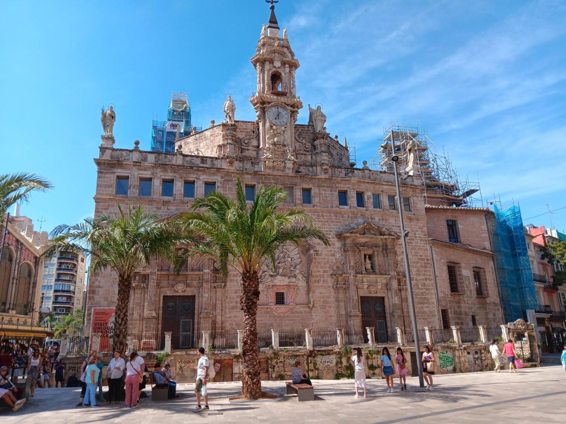 Near Plaza Ayuntamiento In The Historic Center Of Apartment *