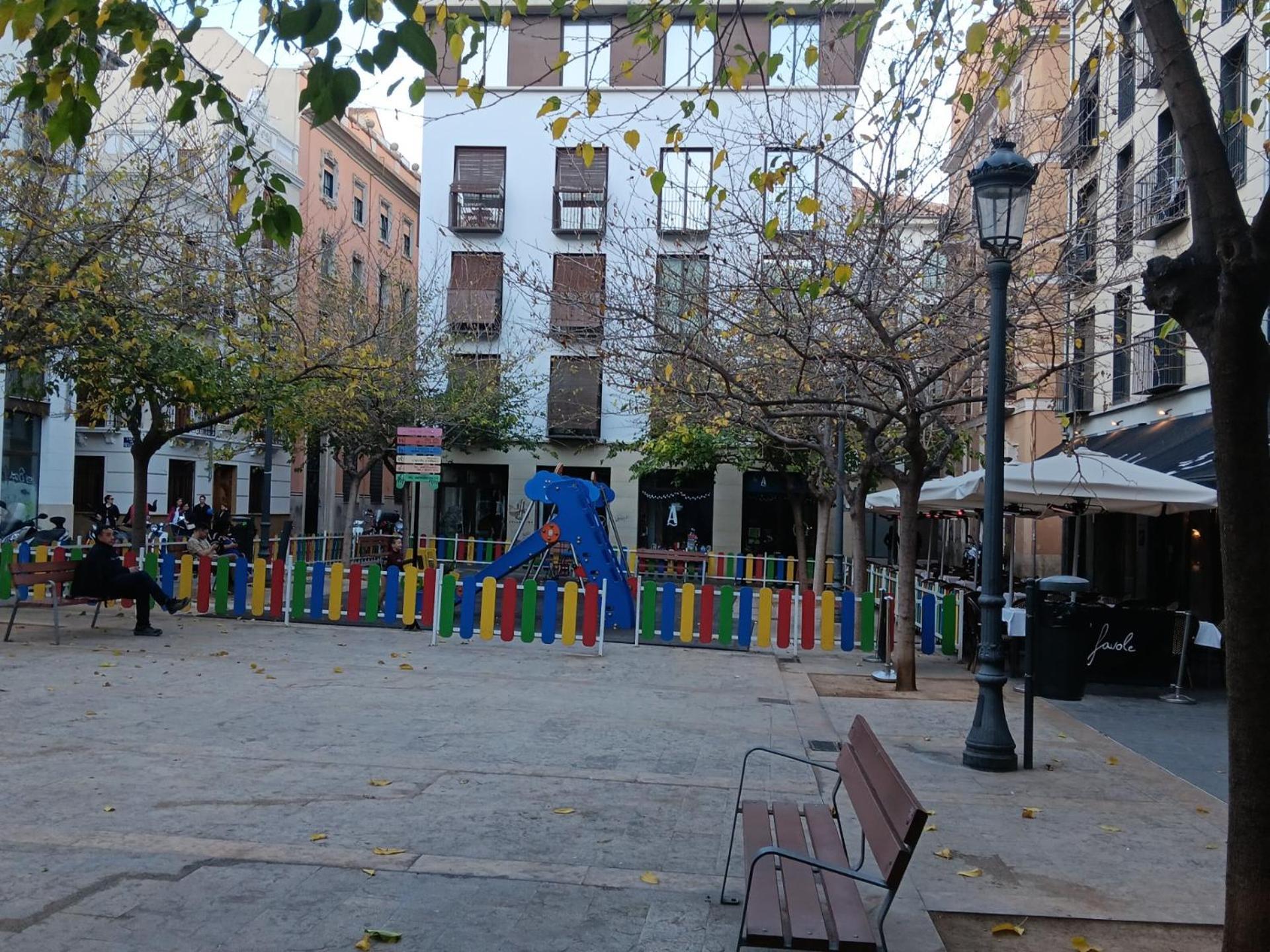 Near Plaza Ayuntamiento In The Historic Center Of * Valencia