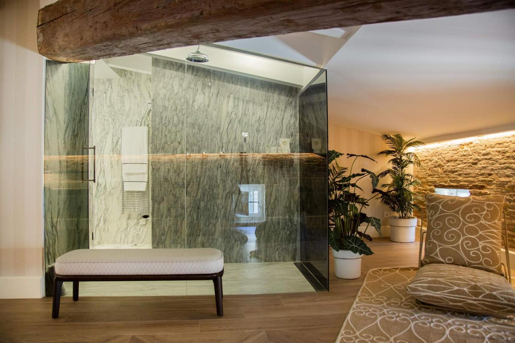 Myr Palacio Vallier Hotel