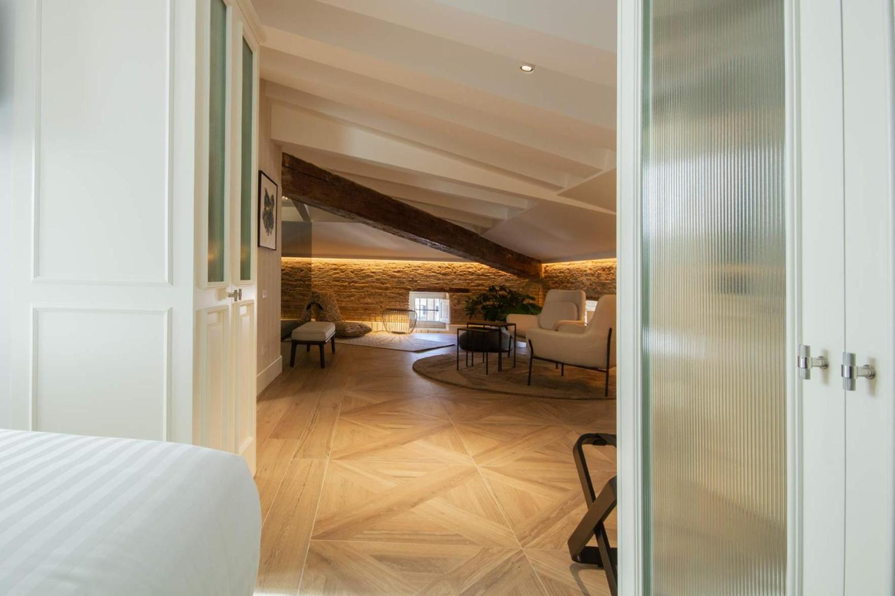 Myr Palacio Vallier
