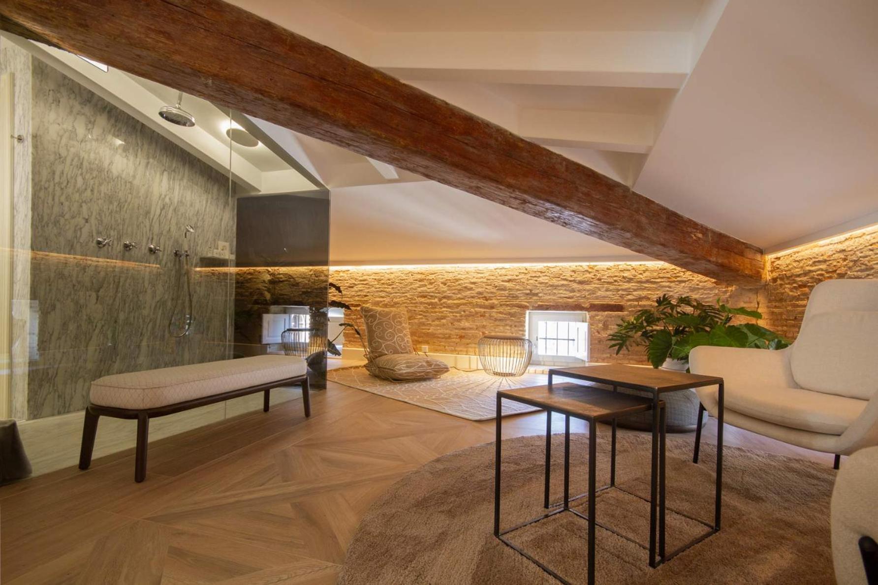 Myr Palacio Vallier