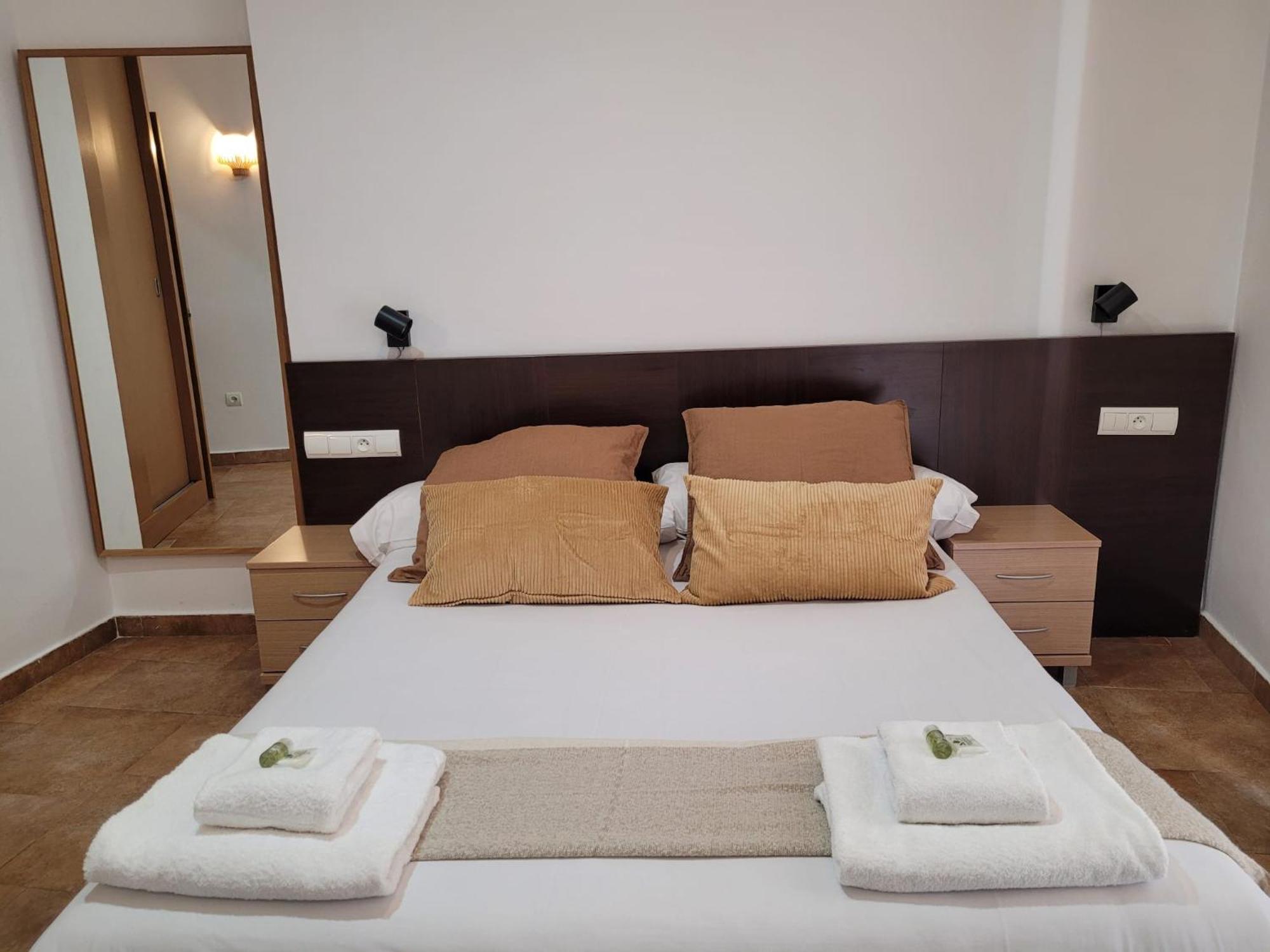 Living - Merced Apartment
