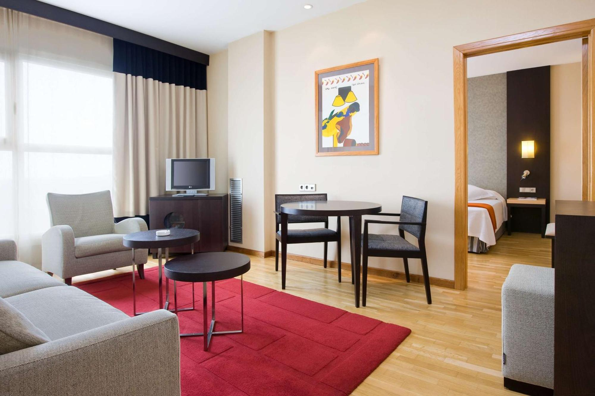 Nh Center Hotel