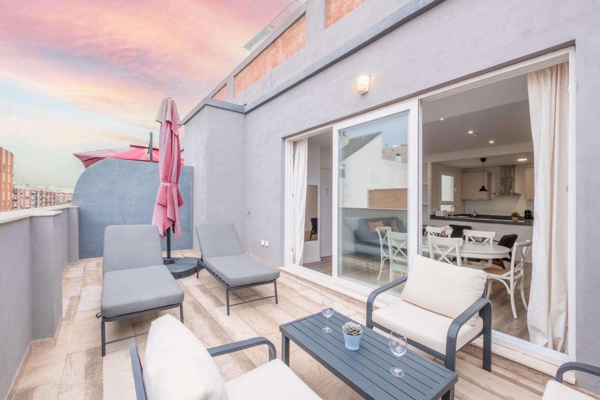 Modern Penthouse With Private Terrace