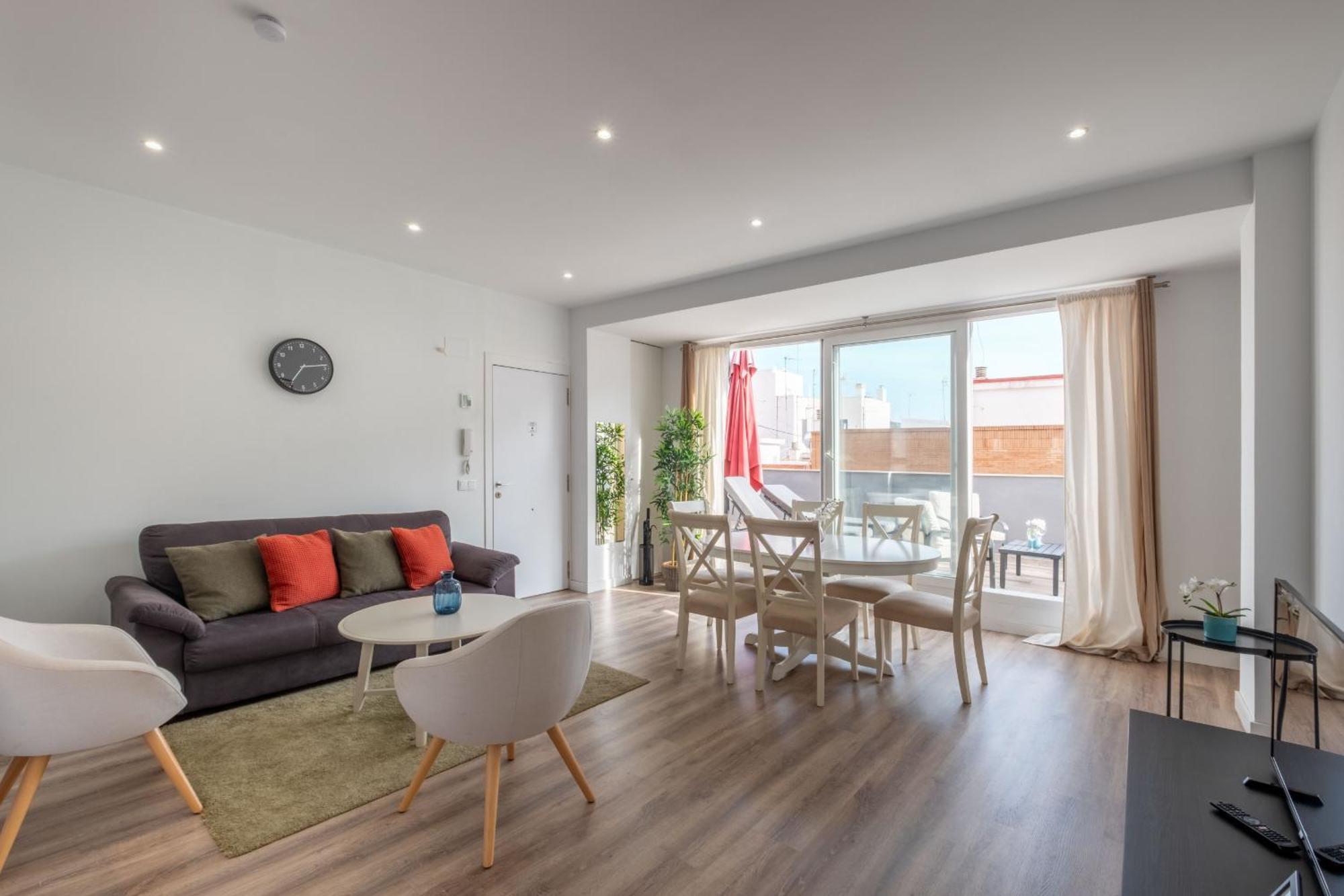 Spacious Penthouse With Private Terrace Apartment *