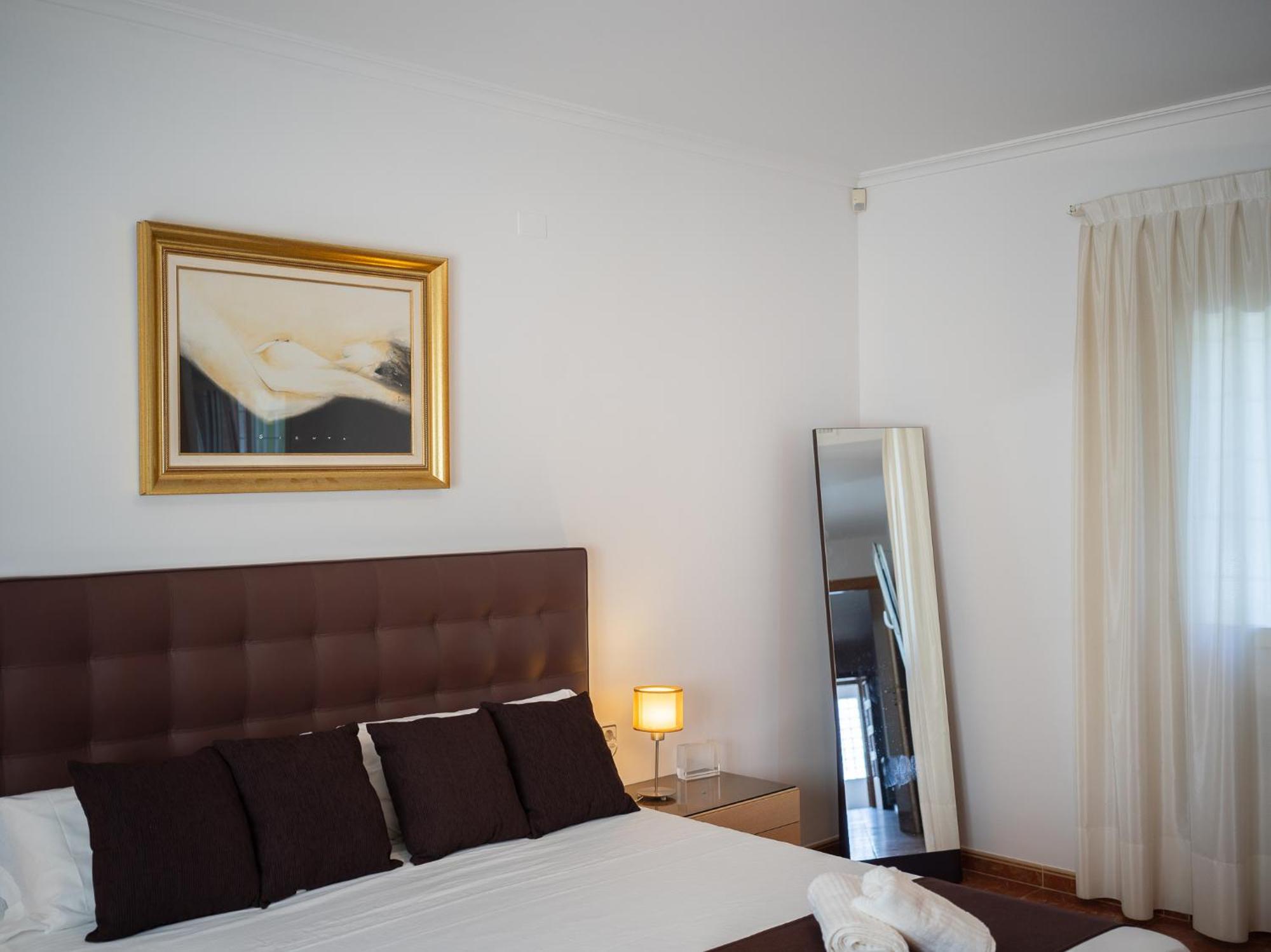 Con Piscina, Jardin Y Aire Acondicionado En La Eliana-l'eliana Pousada *