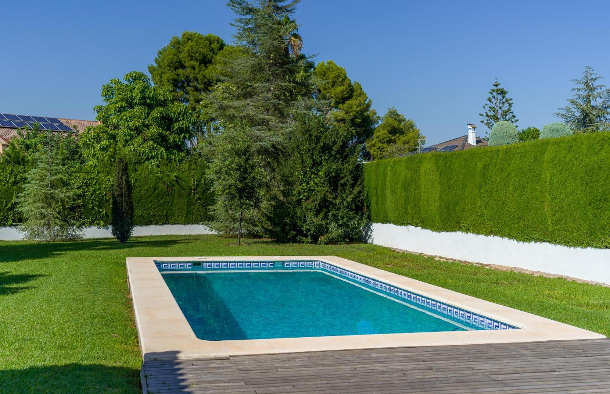 Con Piscina, Jardin Y Aire Acondicionado En La Eliana-l'eliana Pousada Valência