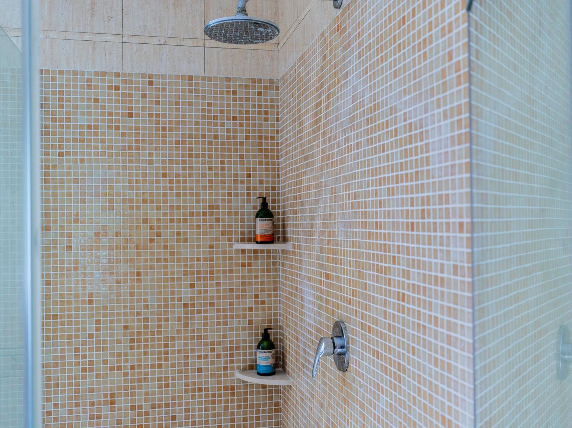 Pousada Con Piscina, Jardin Y Aire Acondicionado En La Eliana-l'eliana *