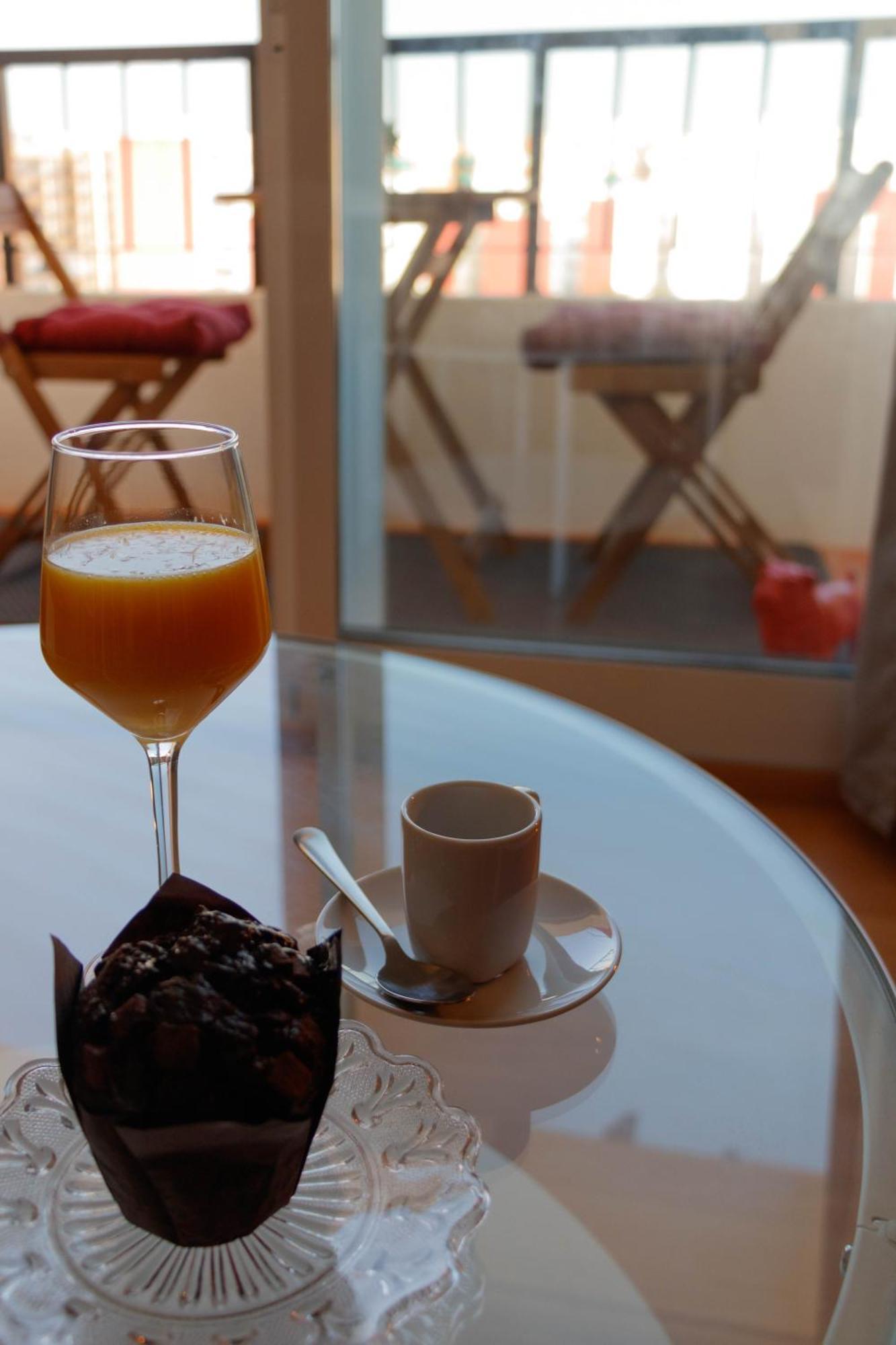 Luminoso. Comodo. Acogedor. Wifi. Junto A Ave Valencia