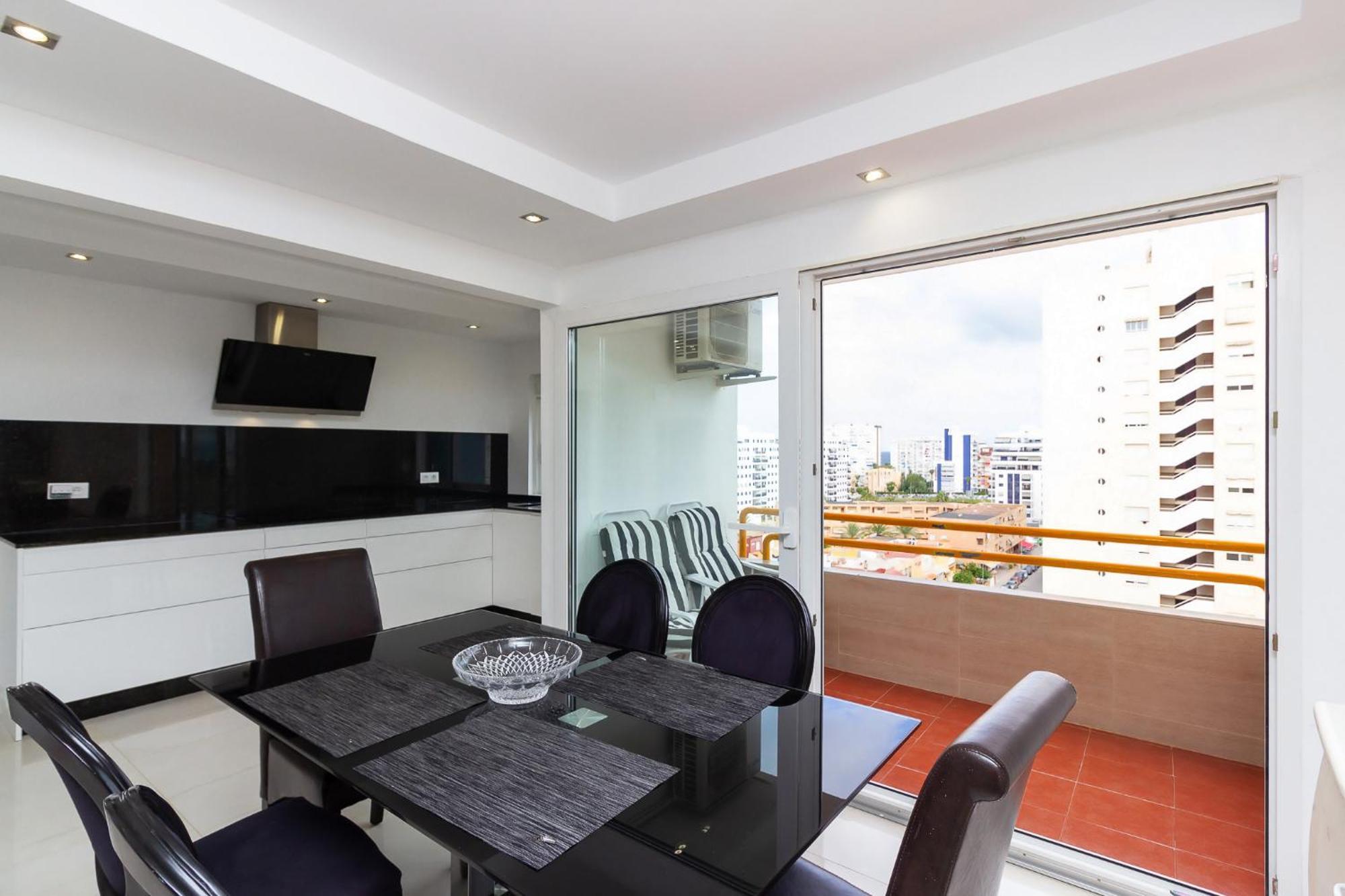 The White Apartment: Luxury, And Design Apartment *