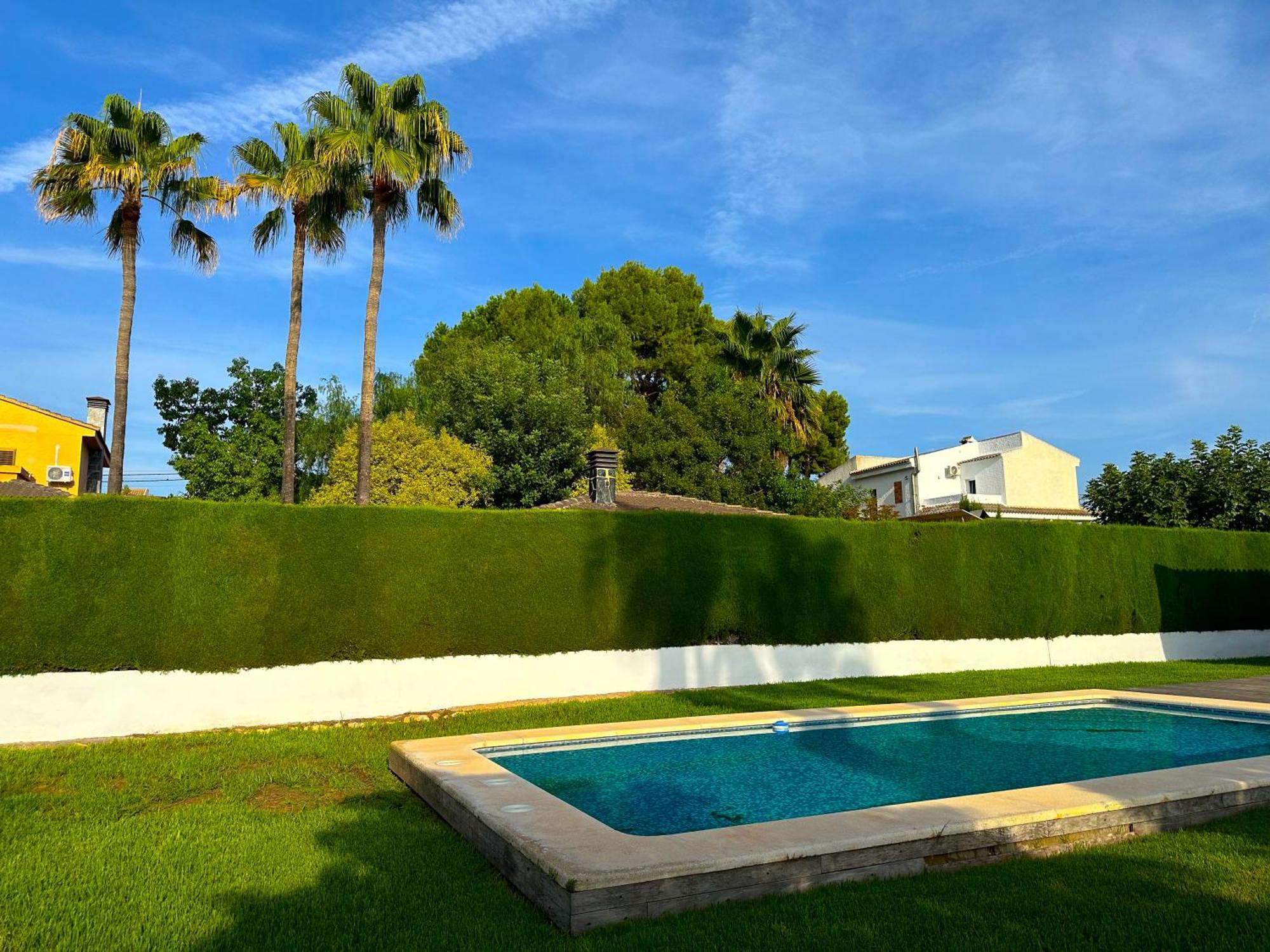 Pousada Con Piscina, Jardin Y Aire Acondicionado En La Eliana-l'eliana