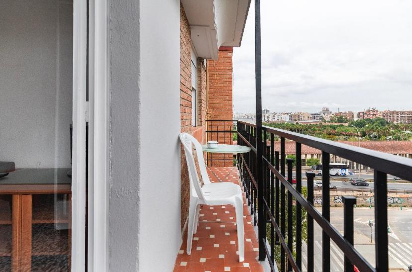 Private In Shared Workstay Privatunterkunft Valencia