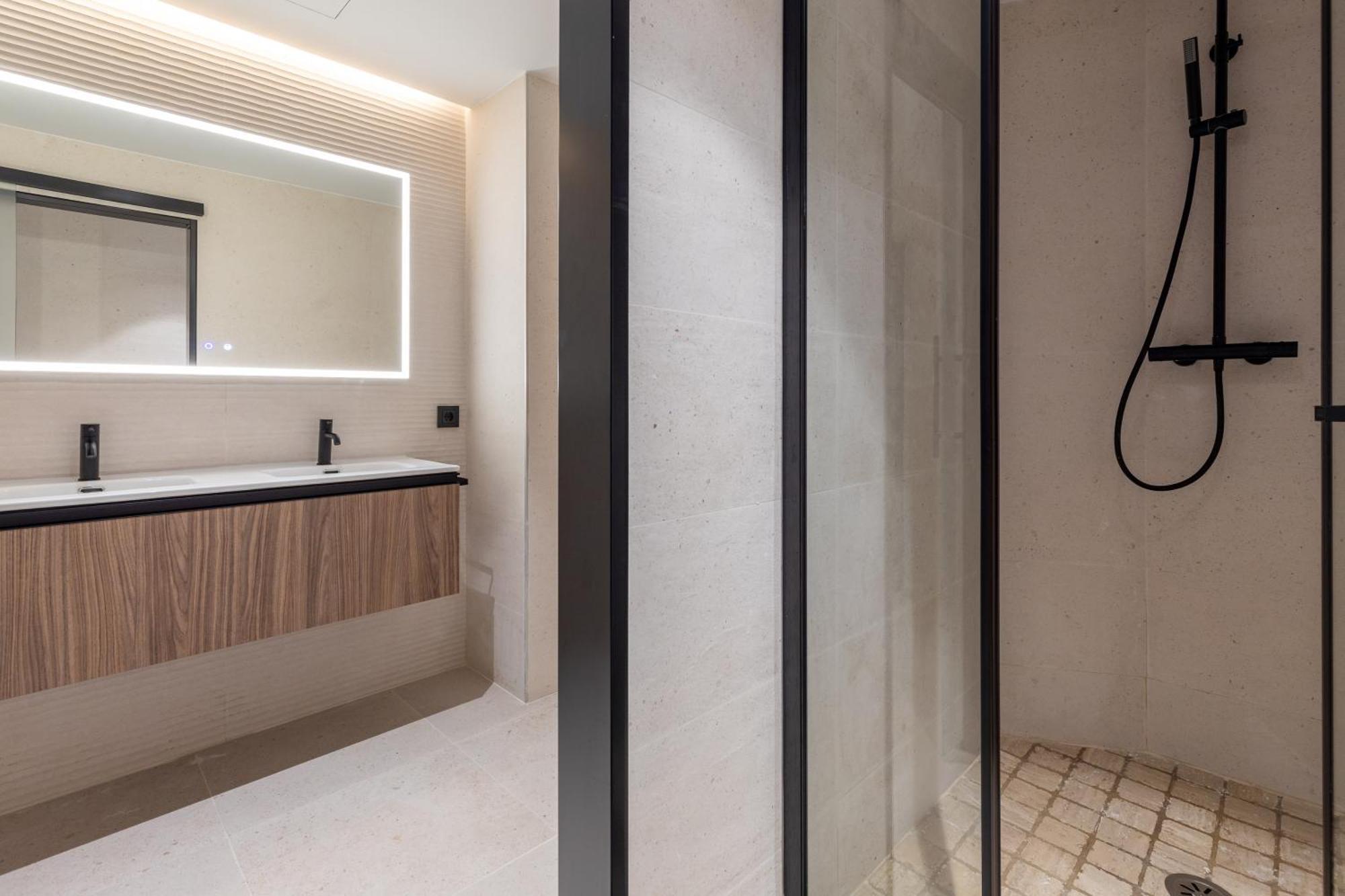 Apartment Calatrava By Alma Valencia