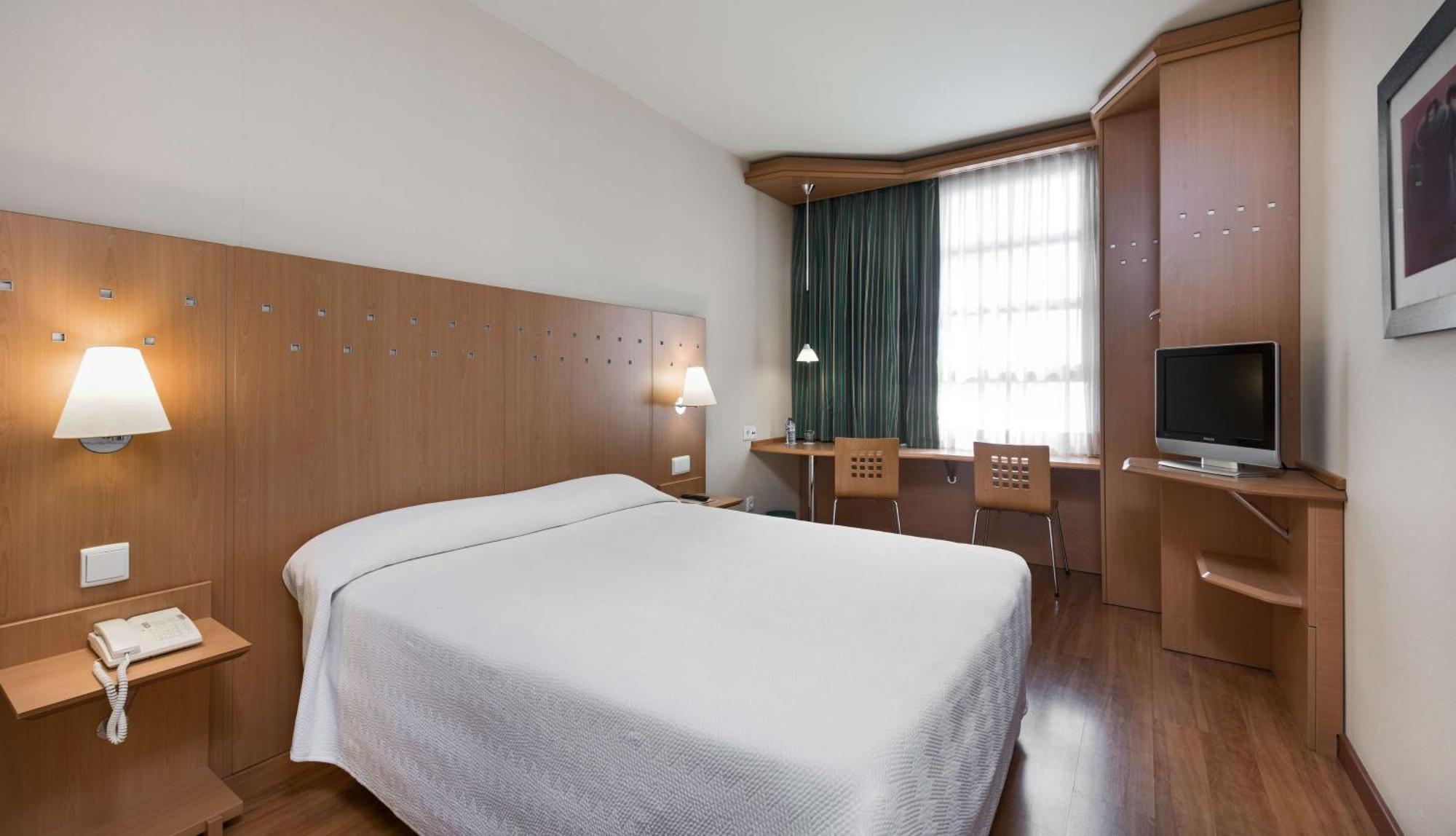 Hotel Nh Ciencias 3*