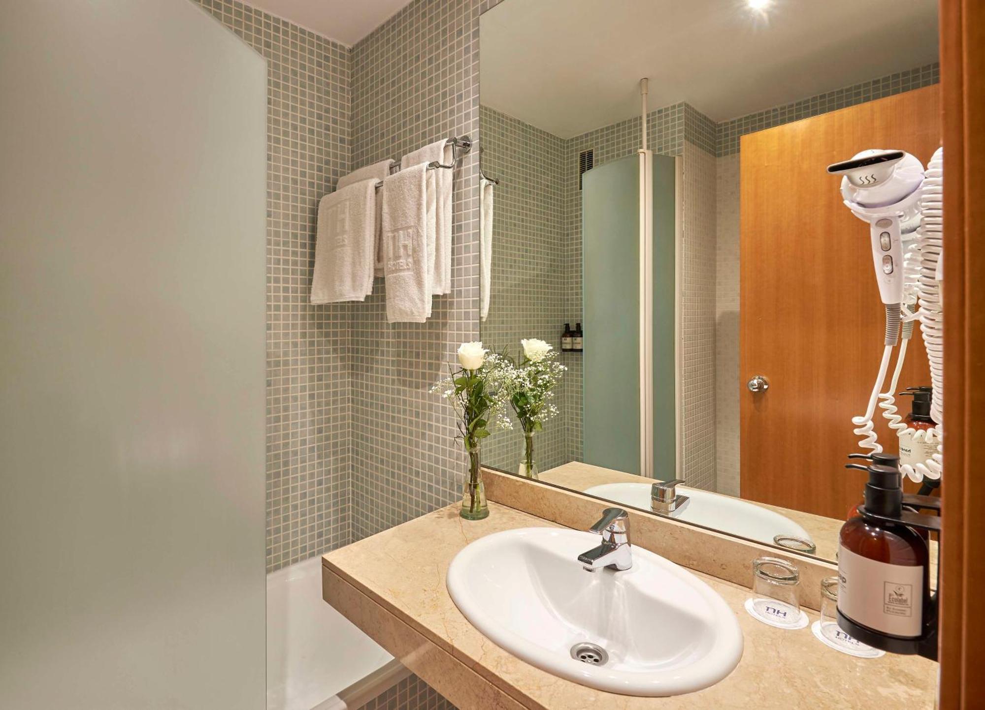 Nh Ciencias Hotel