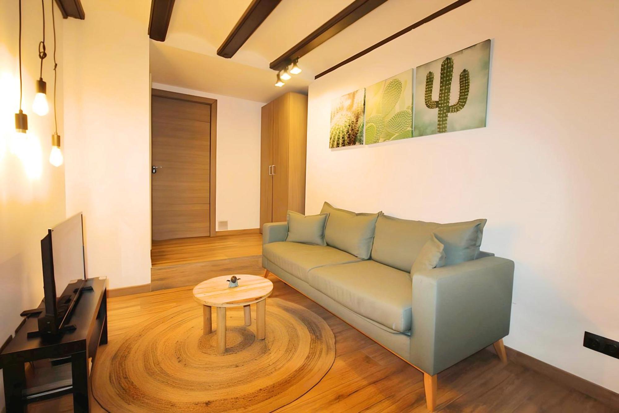 Apartment Increible Con Terraza Al Lado De Torres De Quart