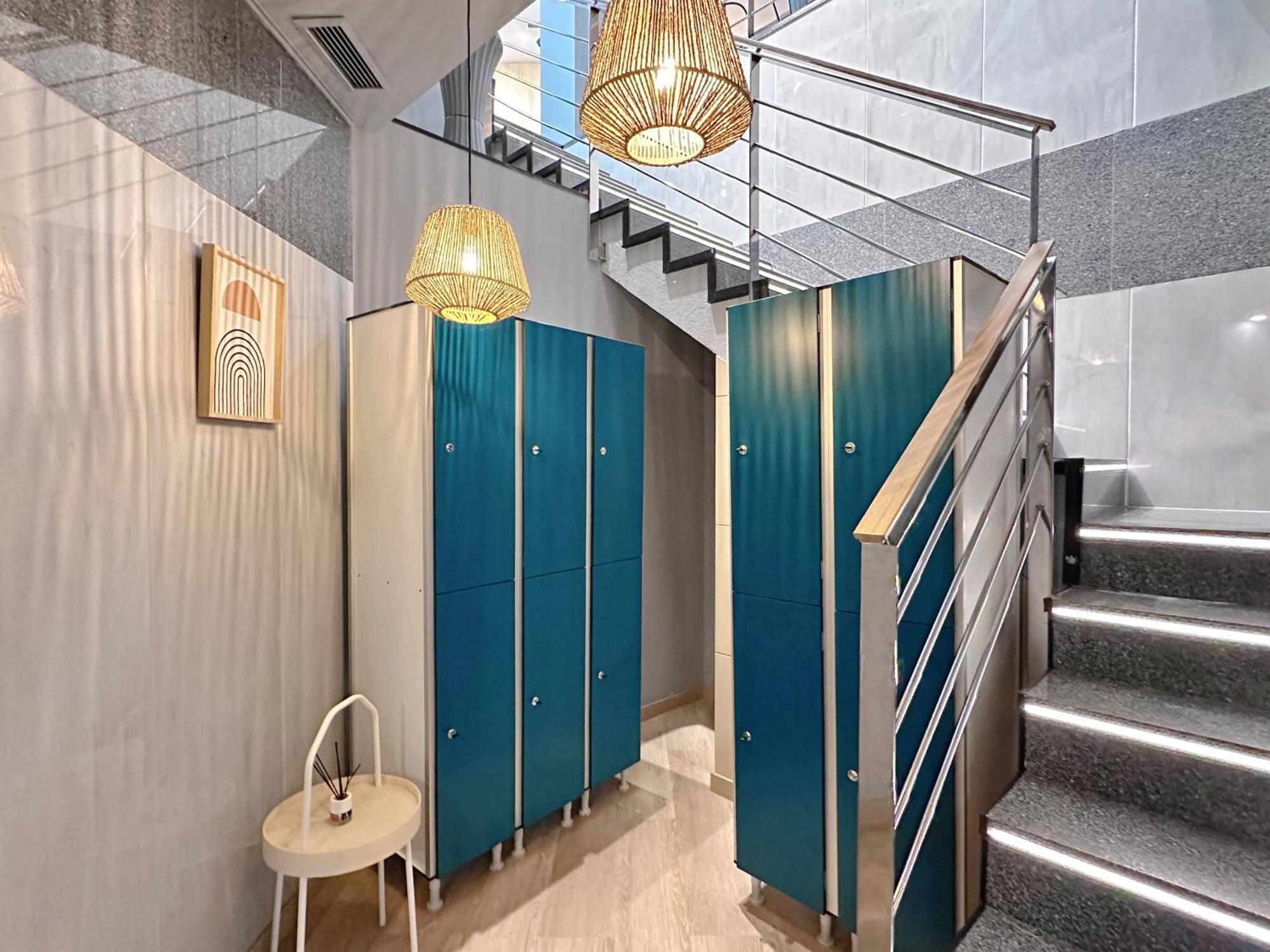 The Pod Blasco Hostel *