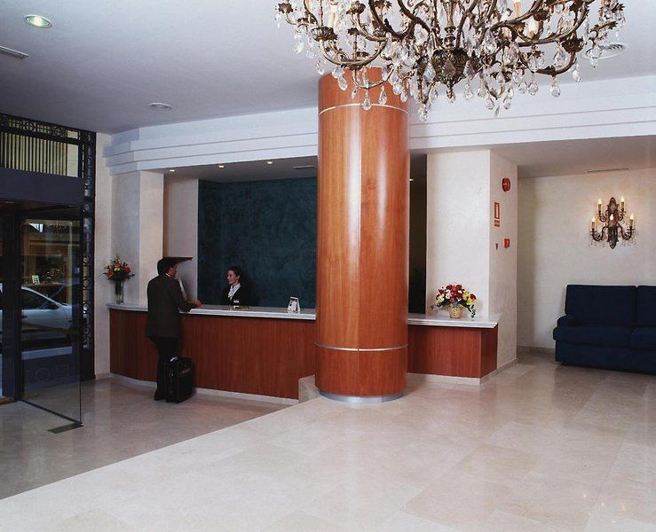 Hotel Catalonia Excelsior 4*