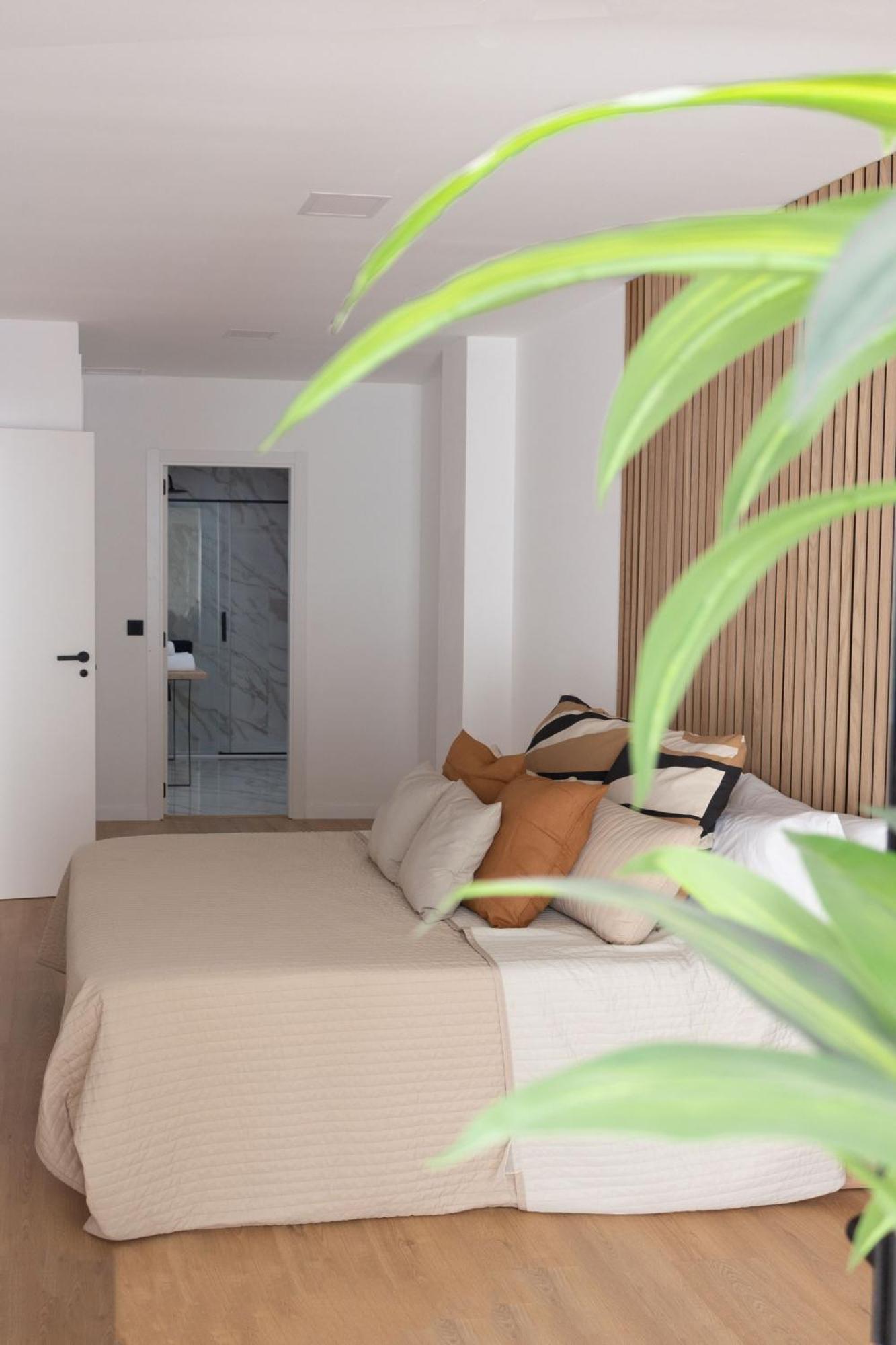 Vlc Host - Leones Apartment