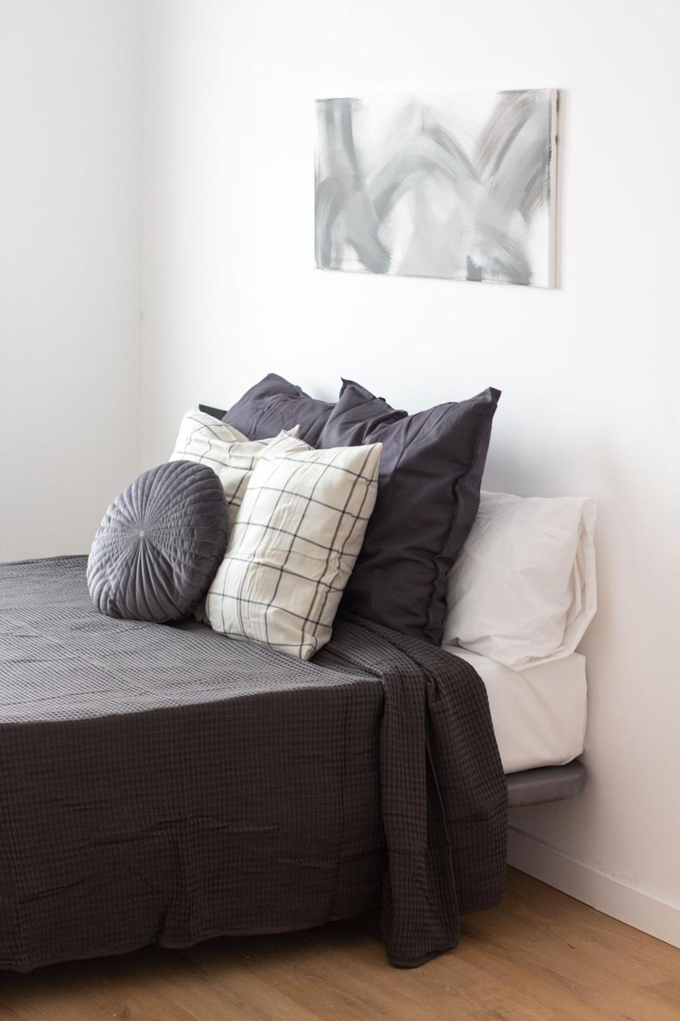 Vlc Host - Leones Apartment *