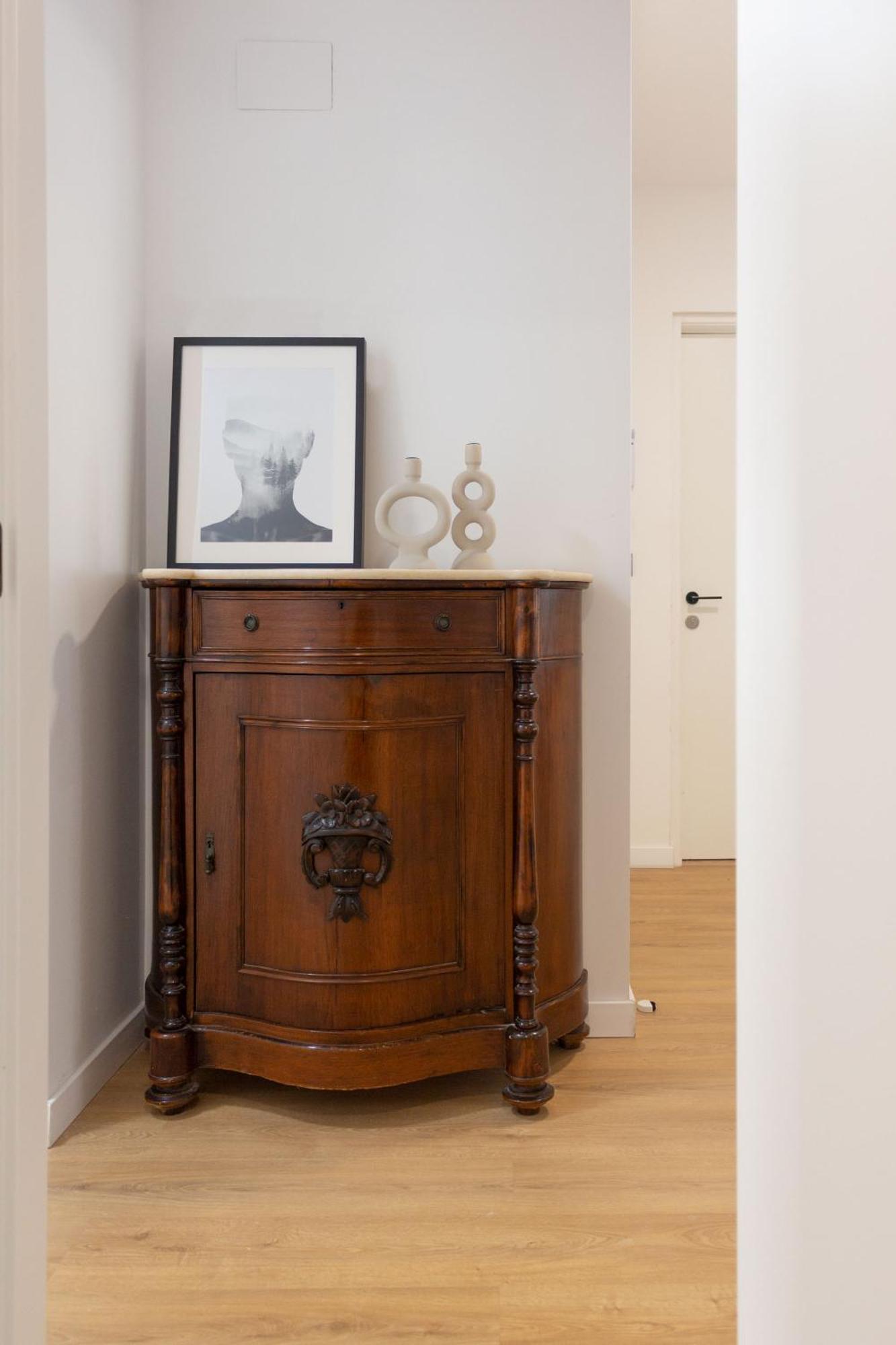 Vlc Host - Leones Apartment *