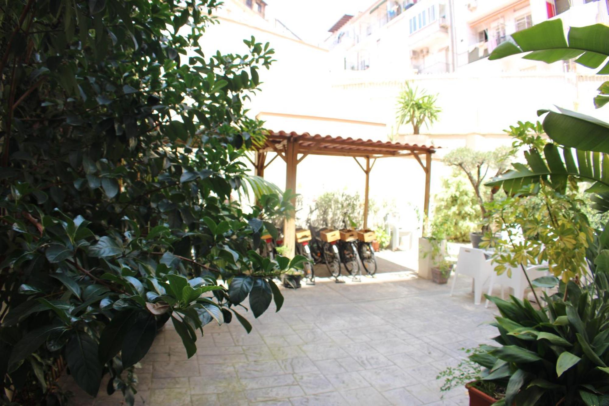 Soho 3*