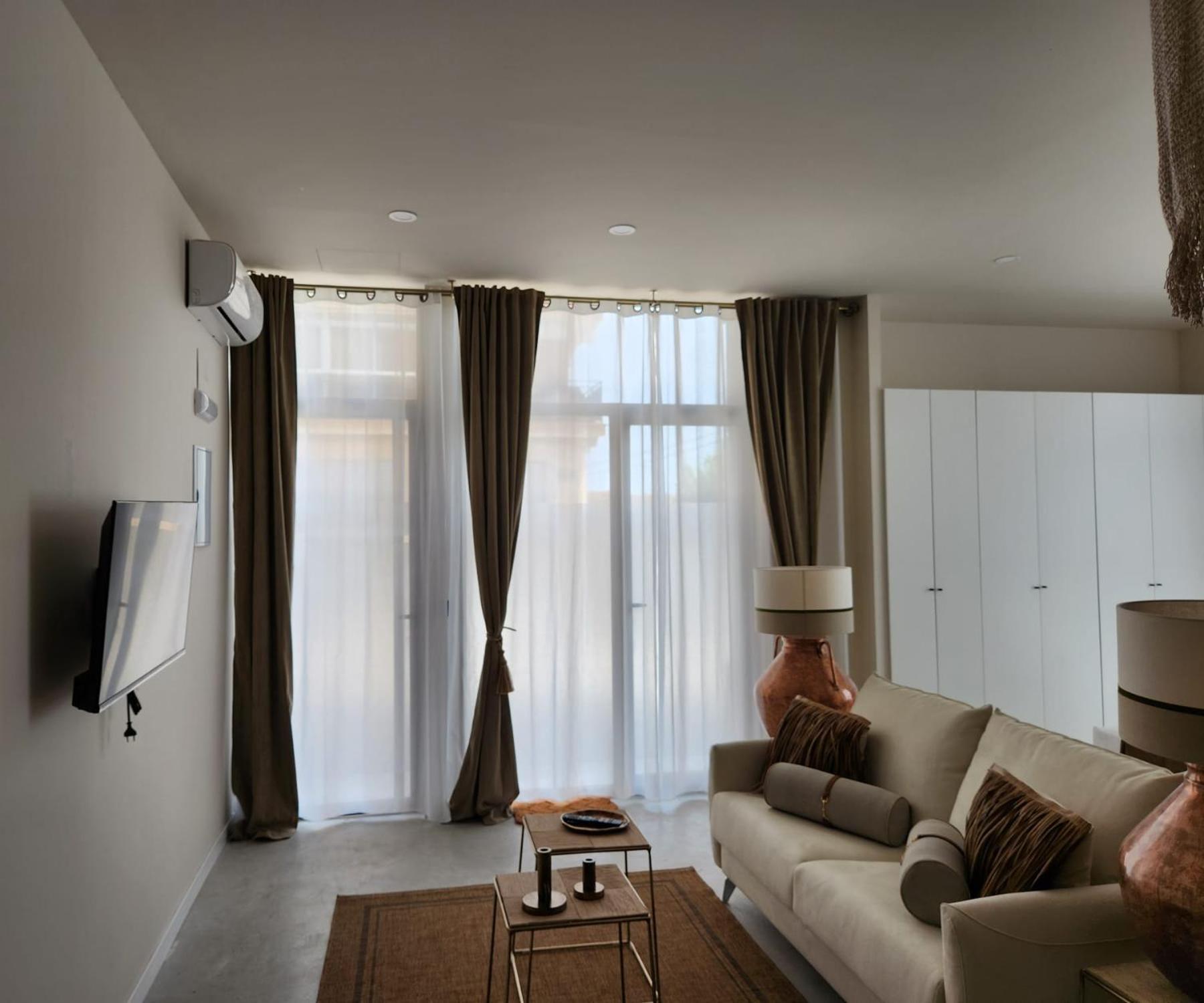 Huerta Mid-term Apartment