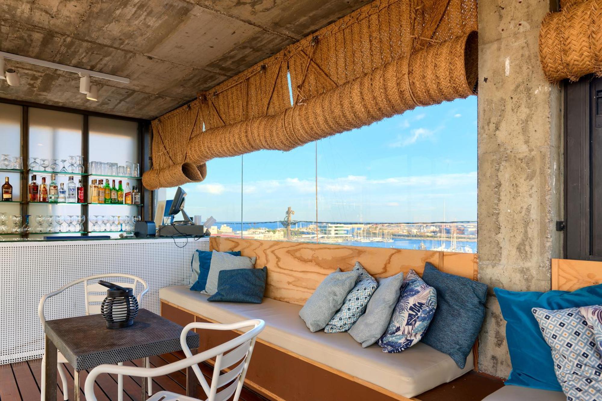 Hotel Sea Port 4*