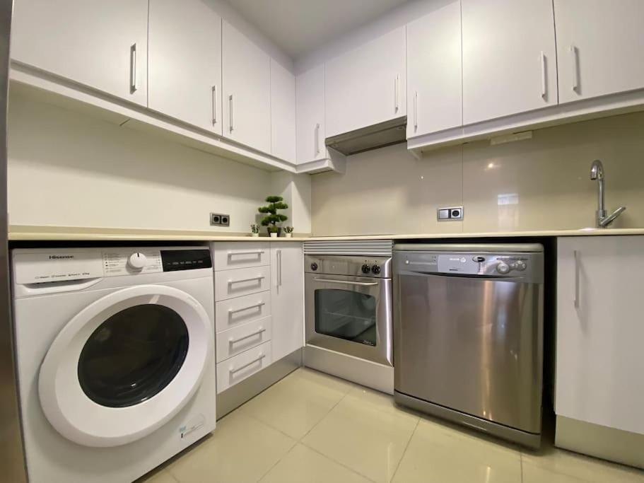 Executive Style Near Downtwon Apartment Valencia