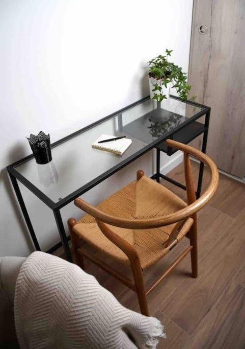 Chic Avec Terrasse, Lumineux Et Calme 2 Apartamento