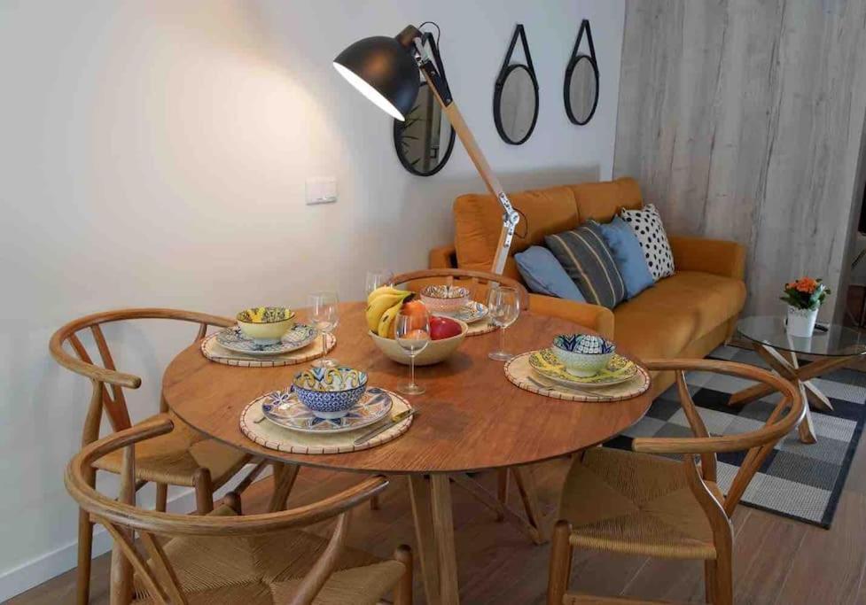 Chic Avec Terrasse, Lumineux Et Calme 1 Apartment